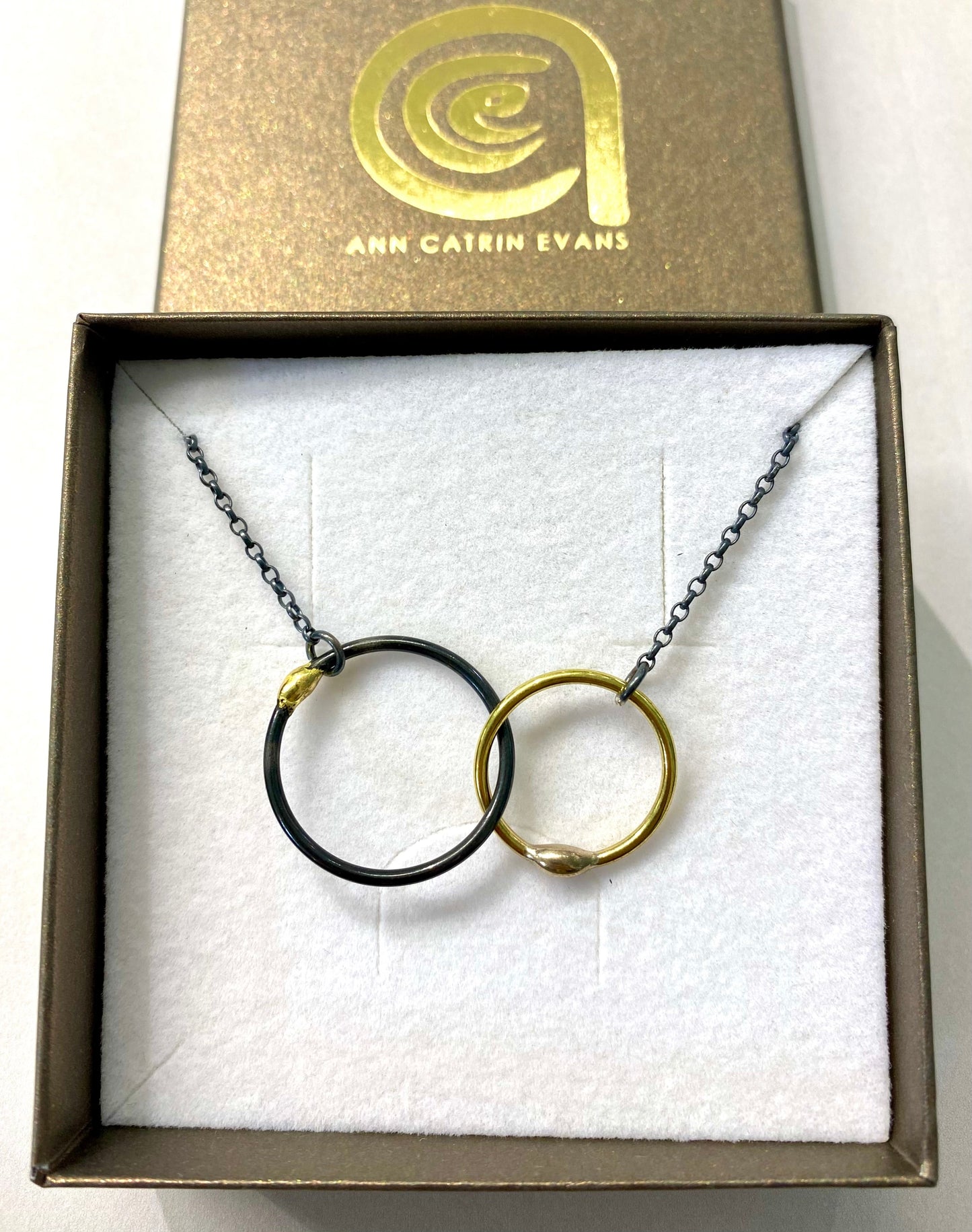 ‘Gwlith' Couple Pendant