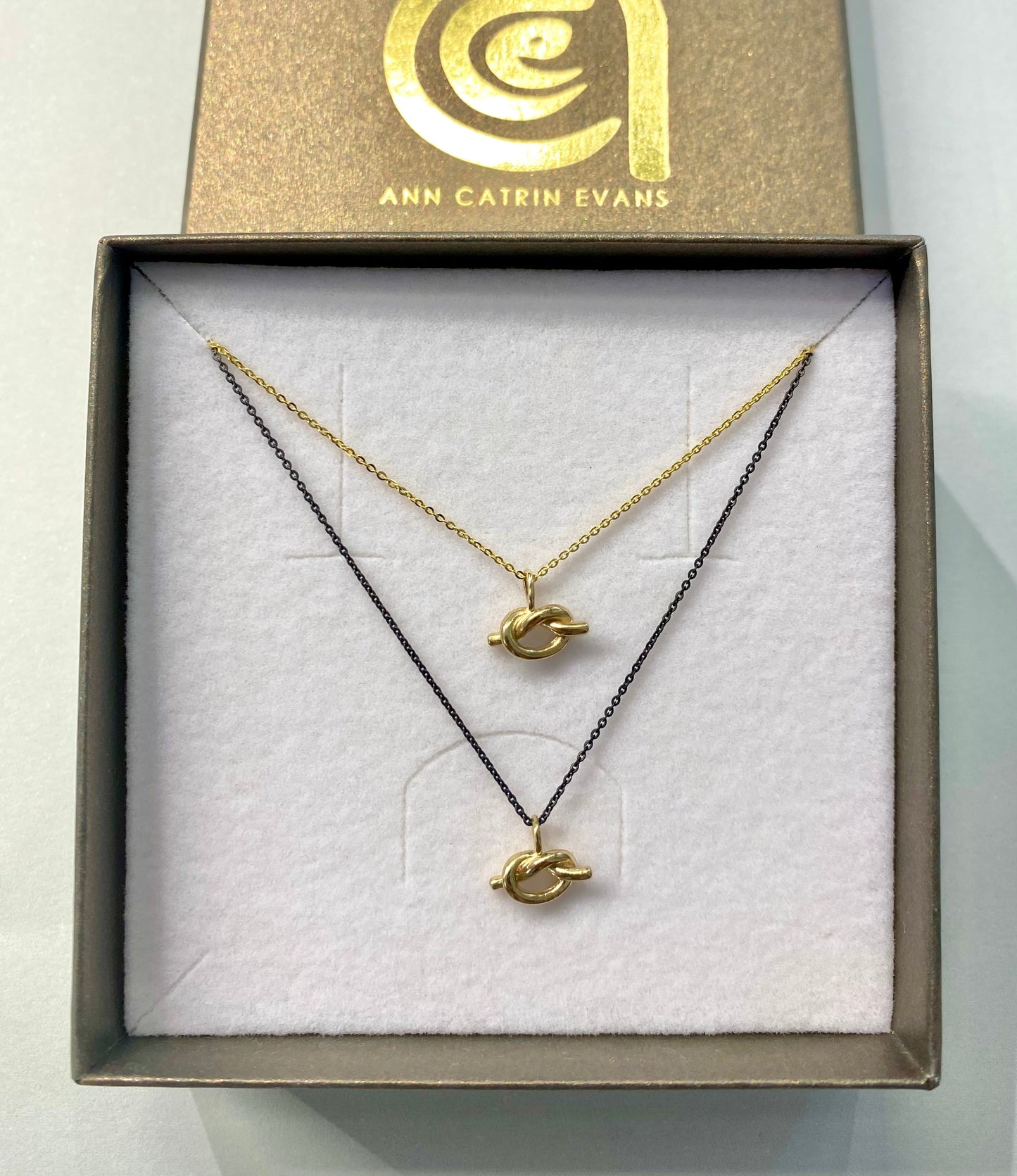 Little Knot Pendant