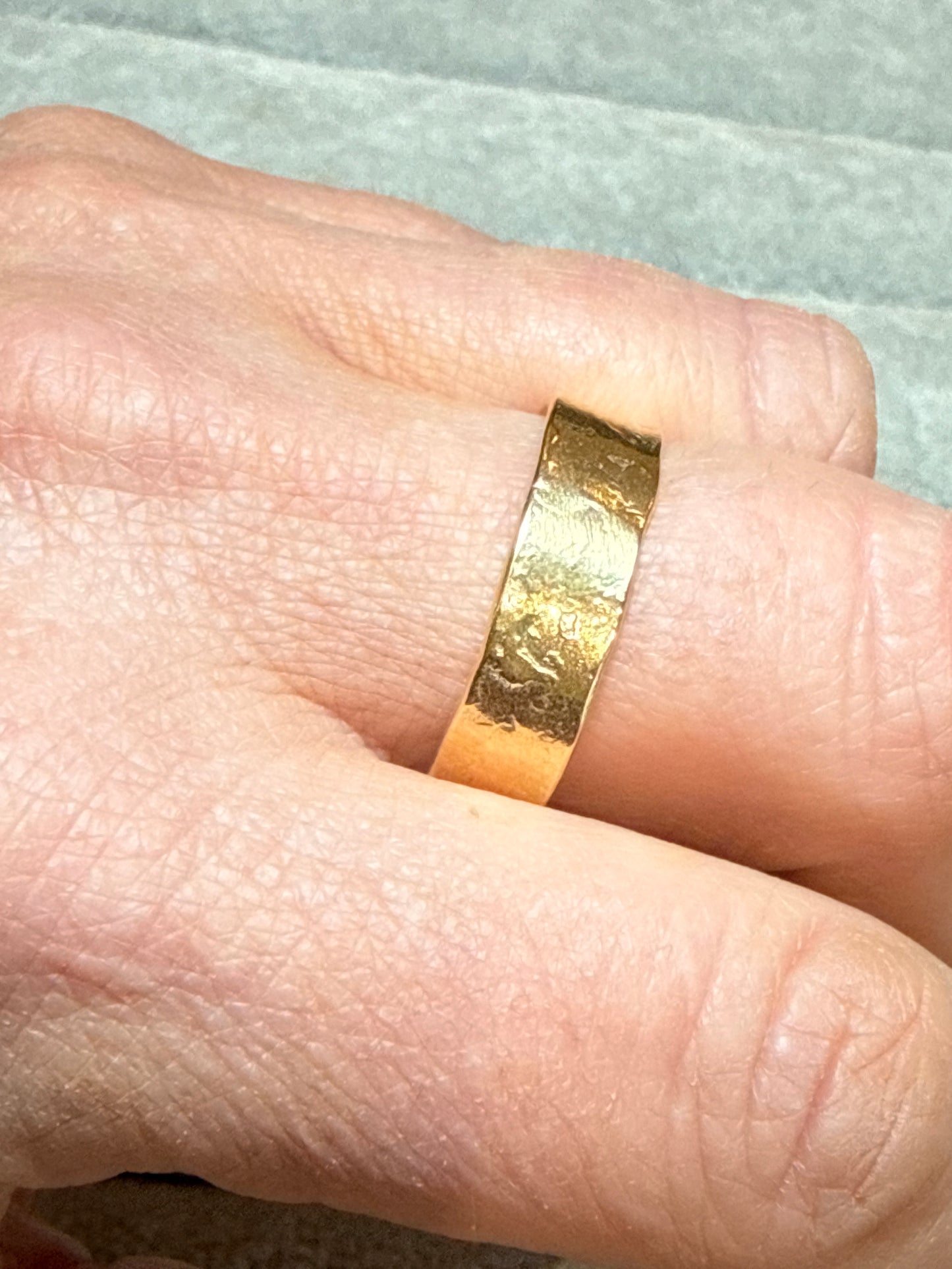 Amrwd Gold Ring