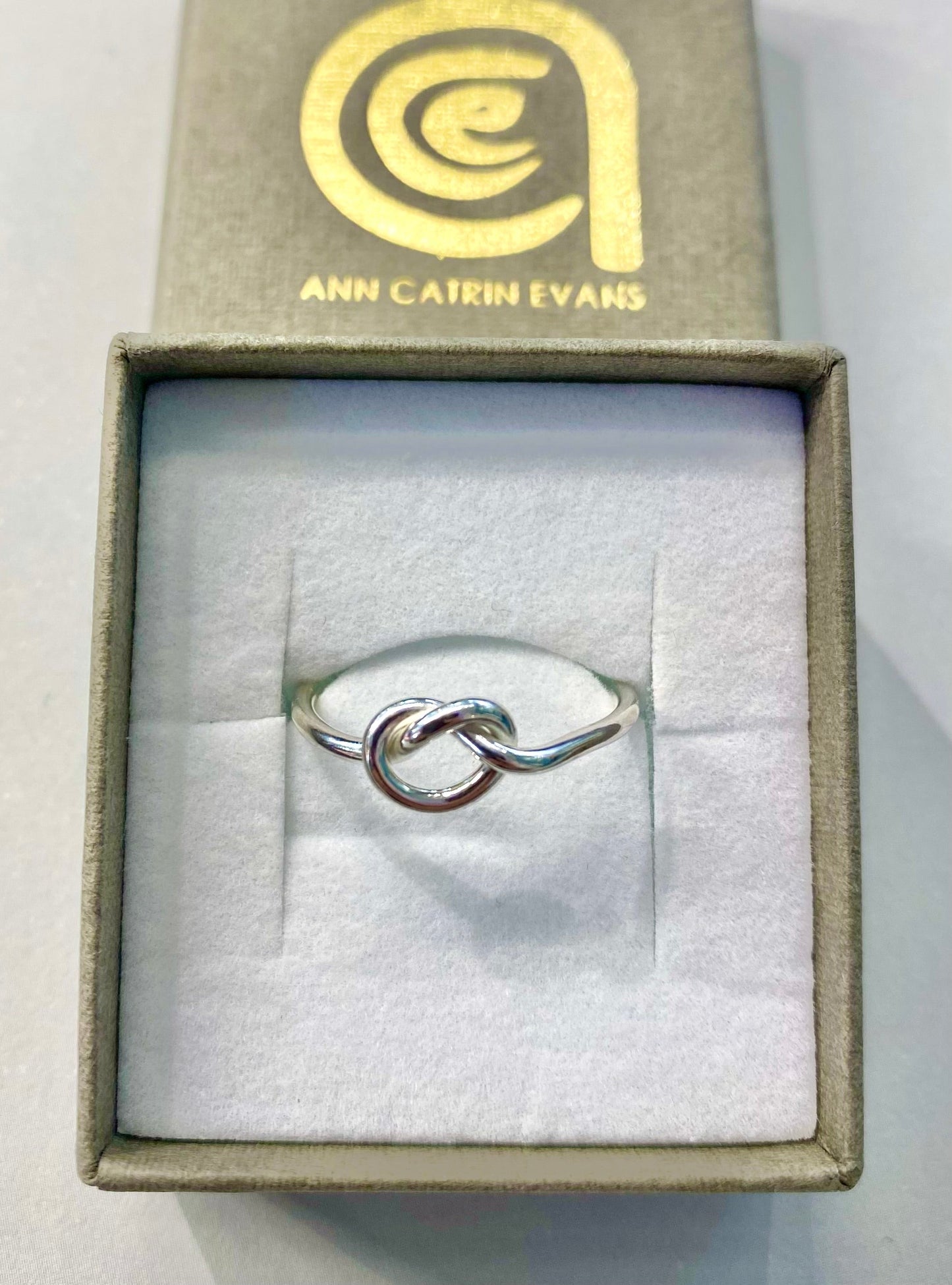 Knot Rings