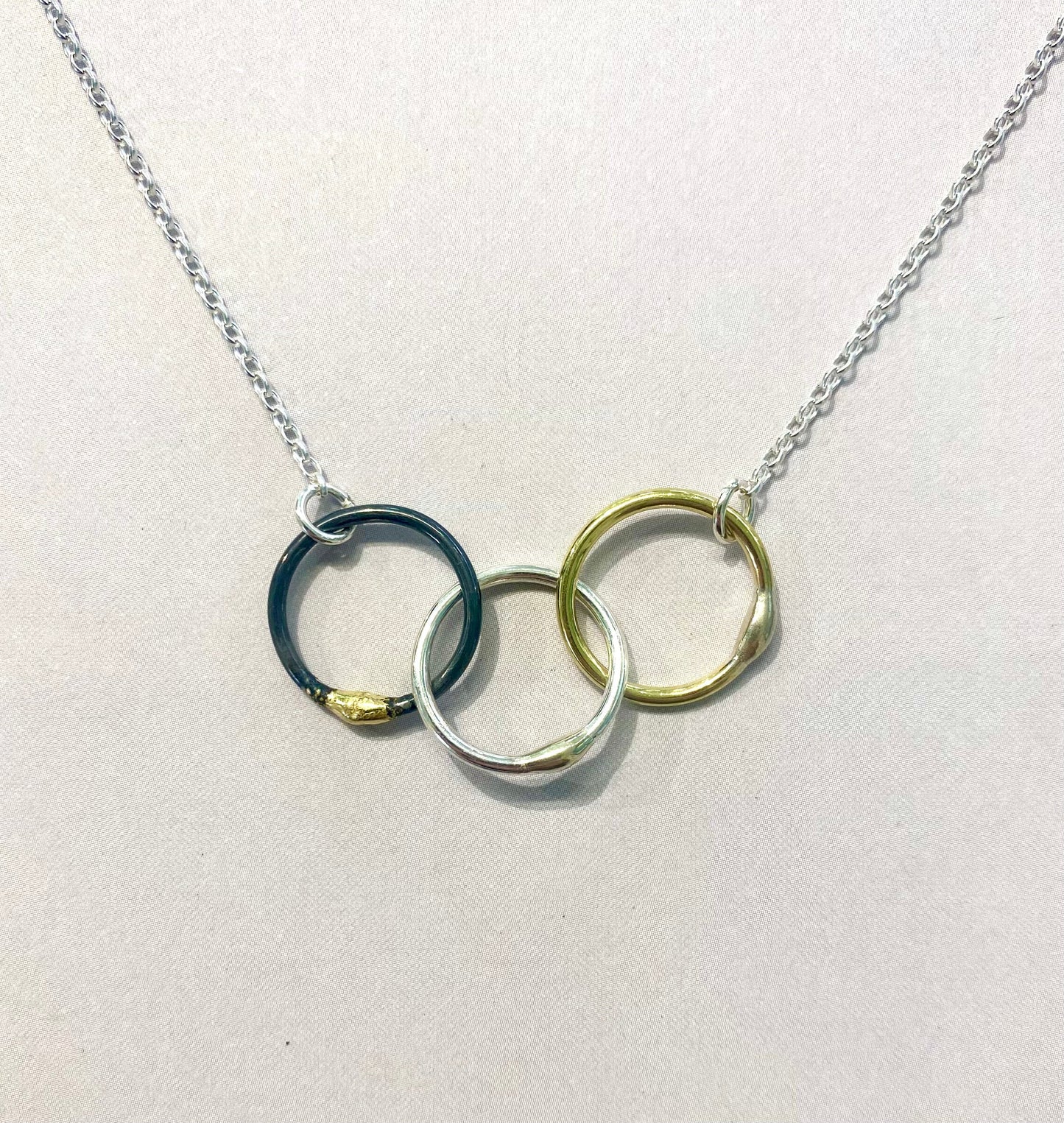 Gwlith' Family Necklace 3 rings
