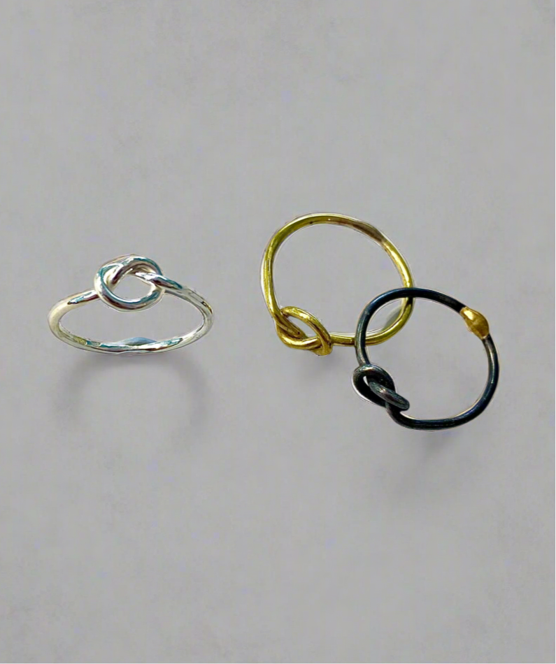 Knot Rings