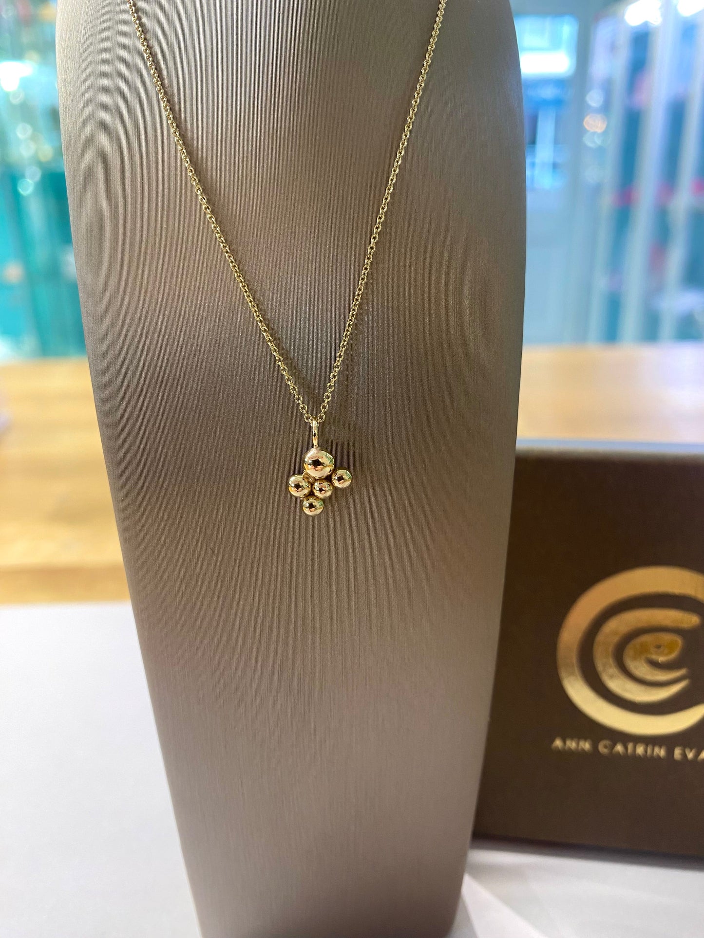 Gold Cluster Necklace
