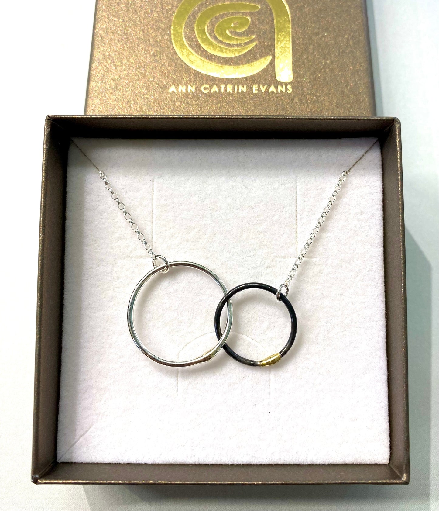 'Gwlith' Couple Pendant