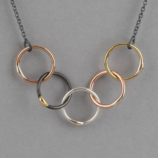 'Gwlith' Family Necklace 5 rings