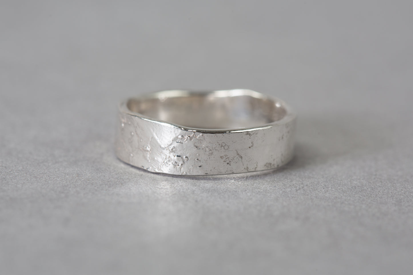Amrwd Silver Ring