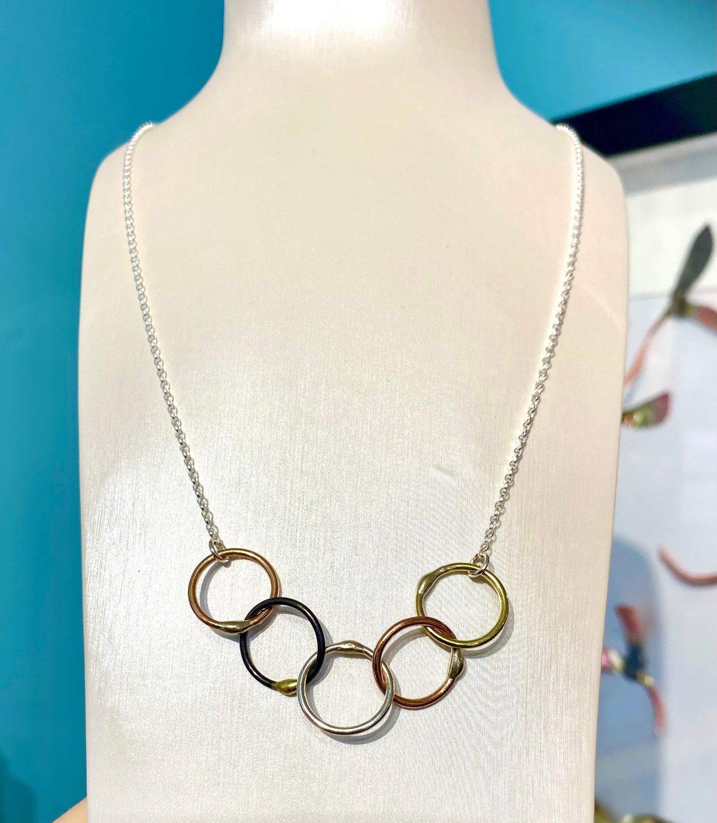 'Gwlith' Family Necklace 5 rings
