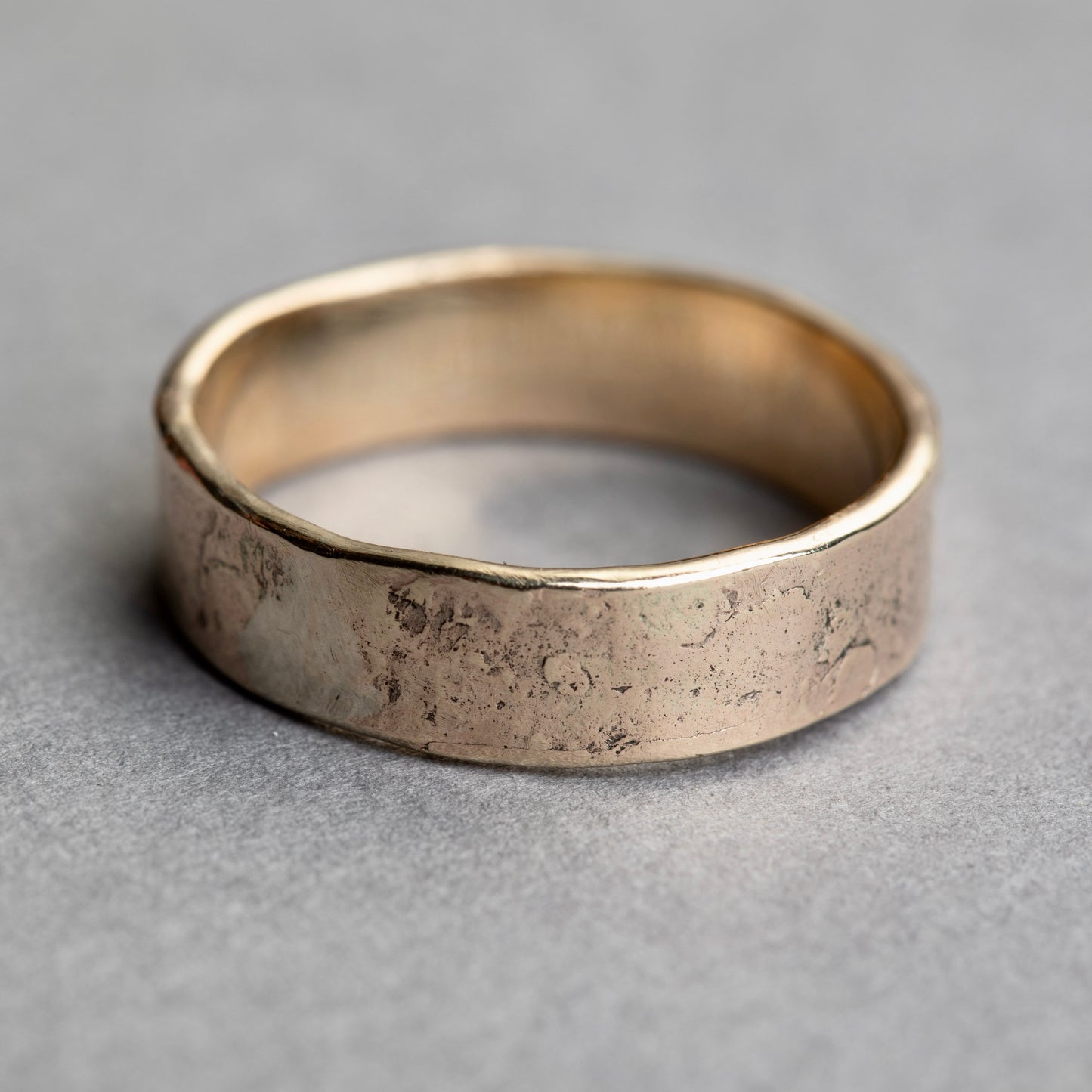 Amrwd Gold Ring